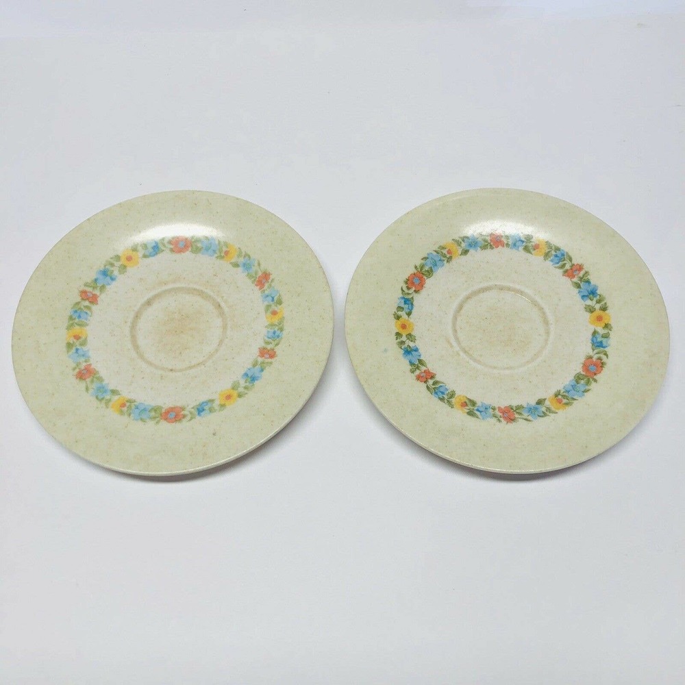 Lot of 2 Vintage Oneida Melmac Melamine Saucers Unique Floral Pattern Modern